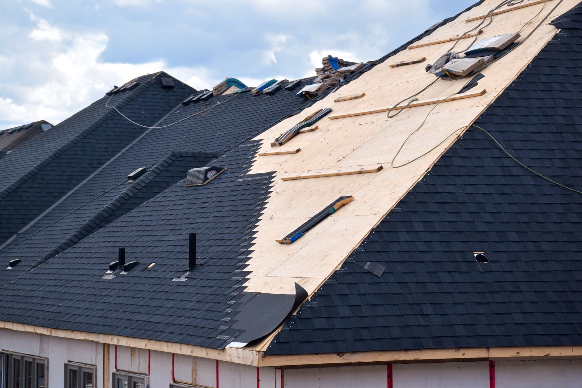 Close-up of architectural shingles on a Puget Sound home